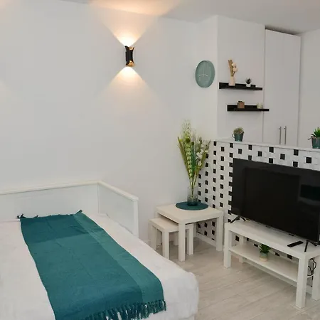 Apartament Deni