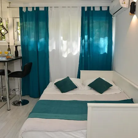 Deni Apartment